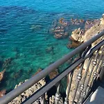 La Casa Sulla Scogliera *