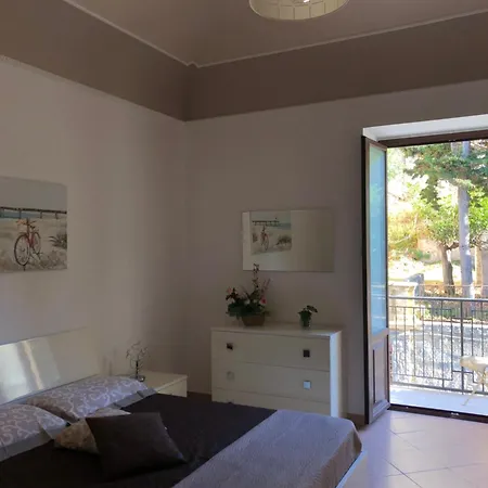 Apartament La Casa Sulla Scogliera *