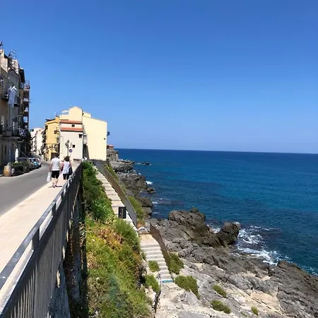 La Casa Sulla Scogliera Apartmán *