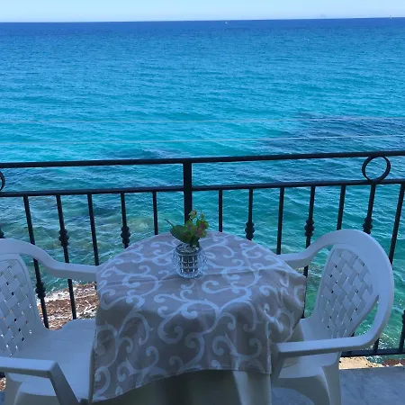 La Casa Sulla Scogliera Apartment