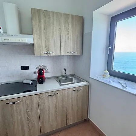 La Casa Sulla Scogliera Apartmán *