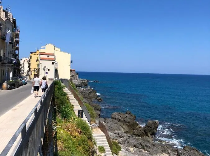 La Casa Sulla Scogliera 아파트 *