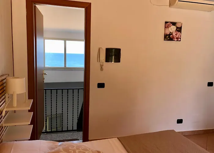 La Casa Sulla Scogliera Апартаменты *