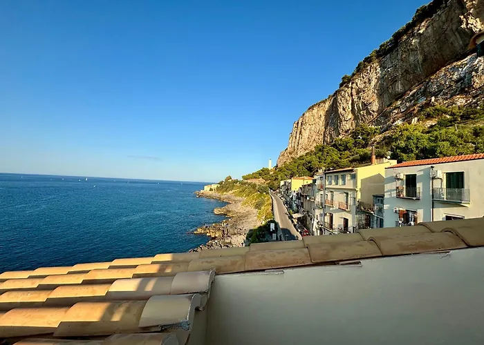 La Casa Sulla Scogliera 아파트 *